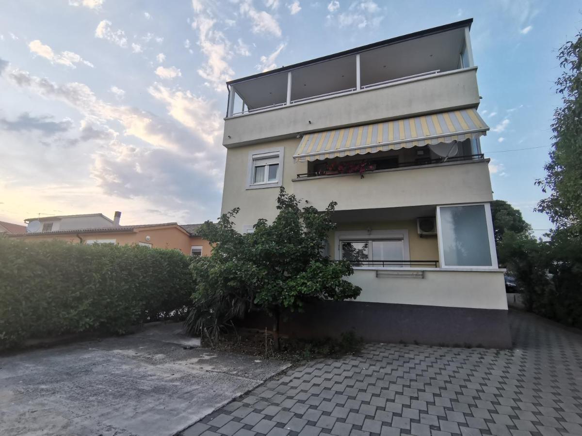 Nice Sunny Apartment Pula Dış mekan fotoğraf